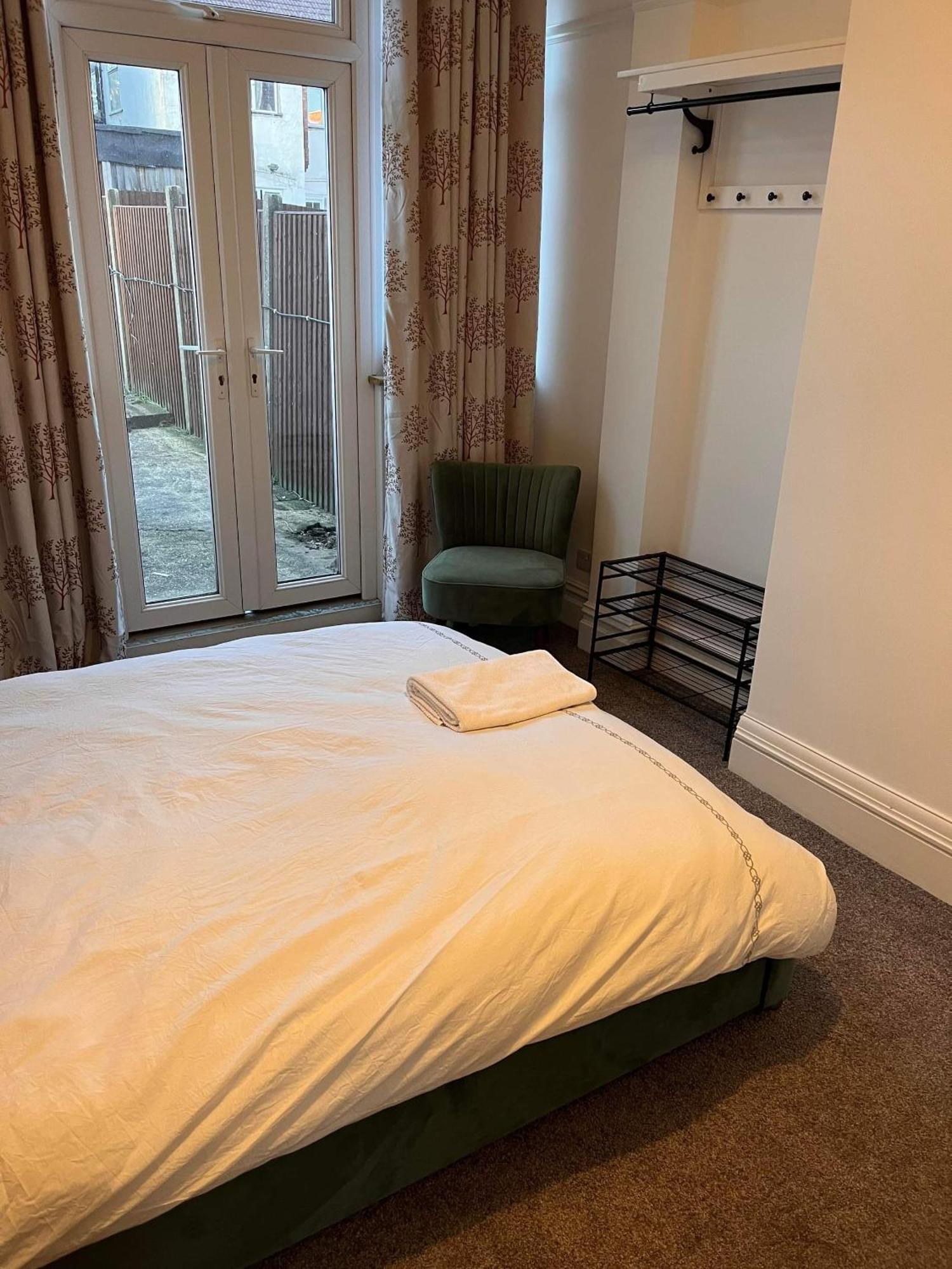 Luxury Cosy Retreat Apt London Eksteriør billede